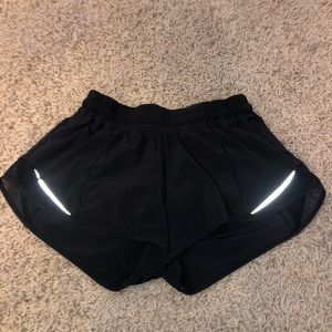 Lululemon Hotty hot short 2.5”